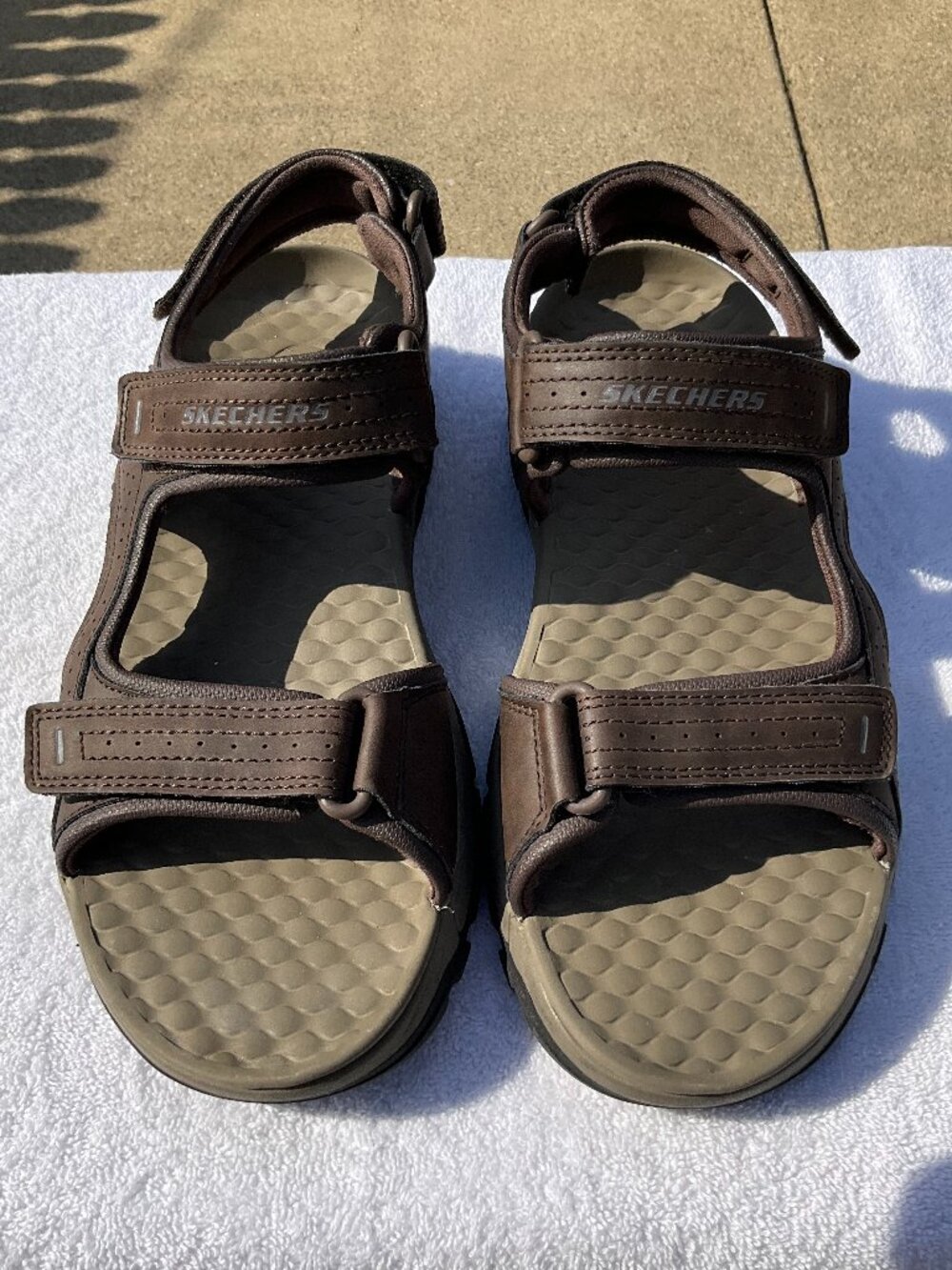 Skechers Relaxed Fit Luxe Foam Men's Brown Sandals, Size 9